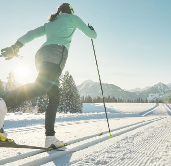 Langlaufen in Ramsau auf Skating-Loipe © Peter Burgstaller